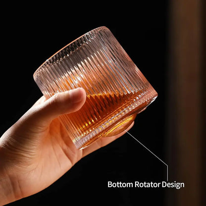 Vaso de whisky con base de madera